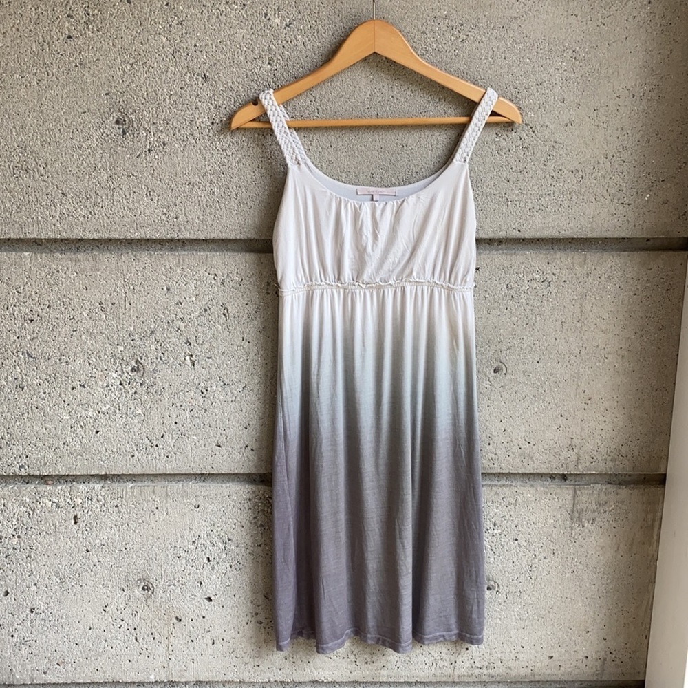Gray Ombré Gradient Jersey Dress - Picture 4 of 10